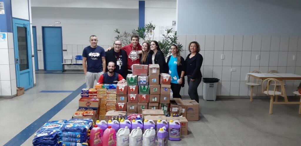 Entrega das doações arrecadadas na Gincana da Família