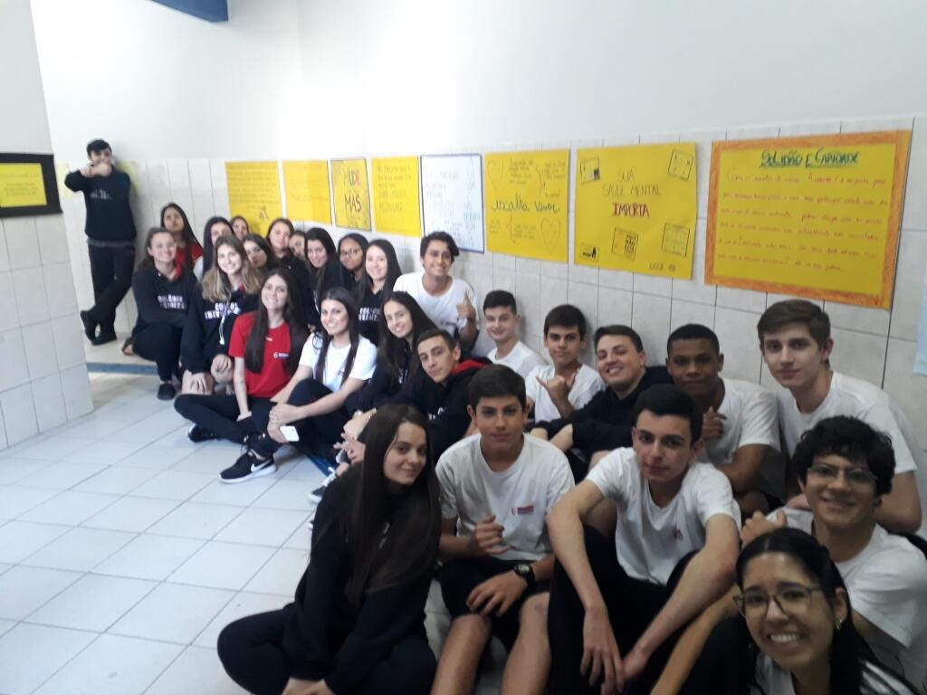 Atividade do Projeto Valorizando a Vida com os alunos do 2º Ano do Ensino Médio