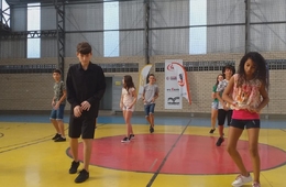 Projeto: Ritmos, movimentos e a linguagem da dança