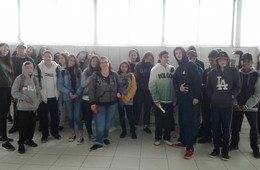 Alunos da escola Maria José Hulse Peixoto visitam o Colégio Universitário 